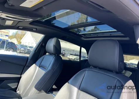 2019 Audi Q8 Premium Plus S-Line z USA, uszkodzony, nr VIN WA1EVAF19KD011890